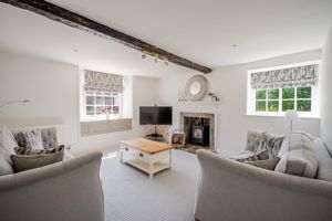 Living room- click for photo gallery